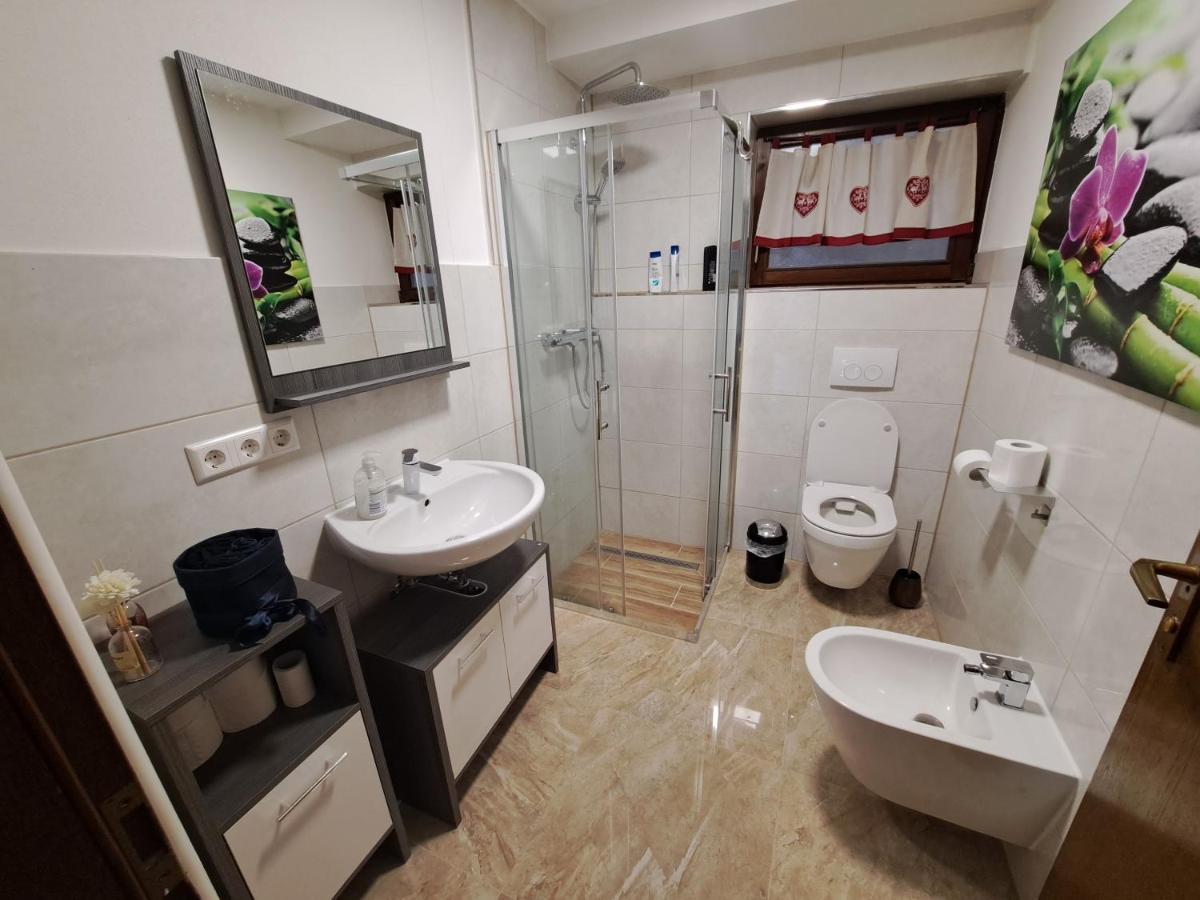 Schoene Wohnung Am Georgenberg Ρόιτλινγκεν Εξωτερικό φωτογραφία